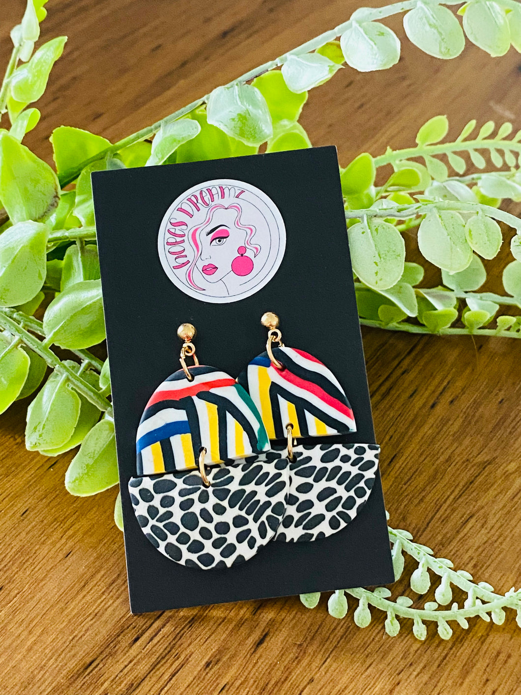 Vibrant retro spotty drop