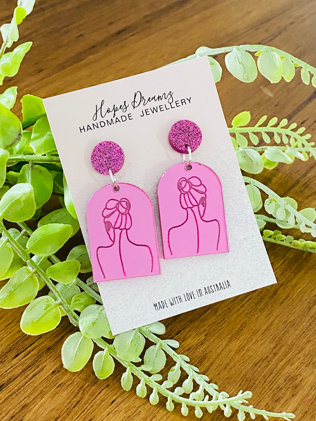 She lady pink mirror