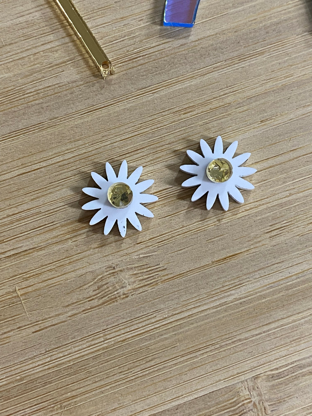 Daisy stud