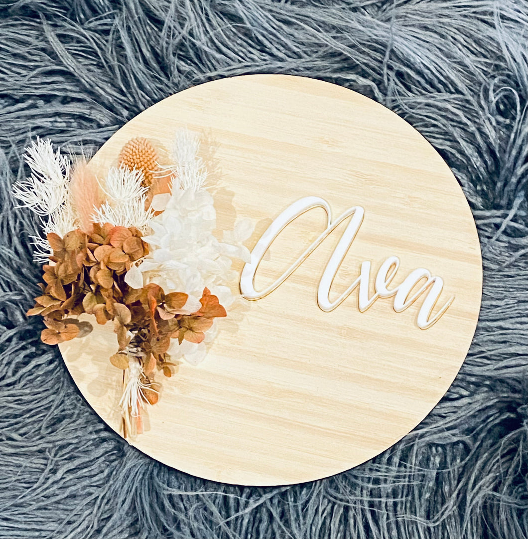 Name plaque / dried flowers