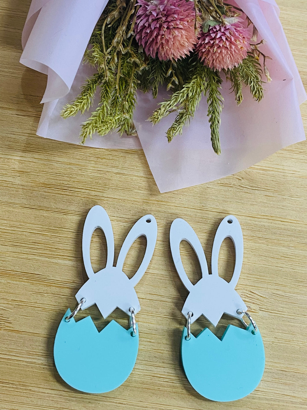 Broken egg bunny ears blue