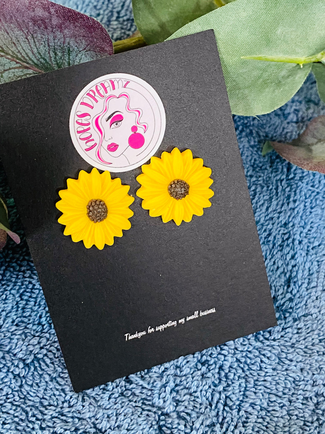 Sunflower stud