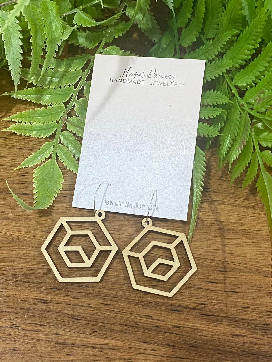 Hexa dangles