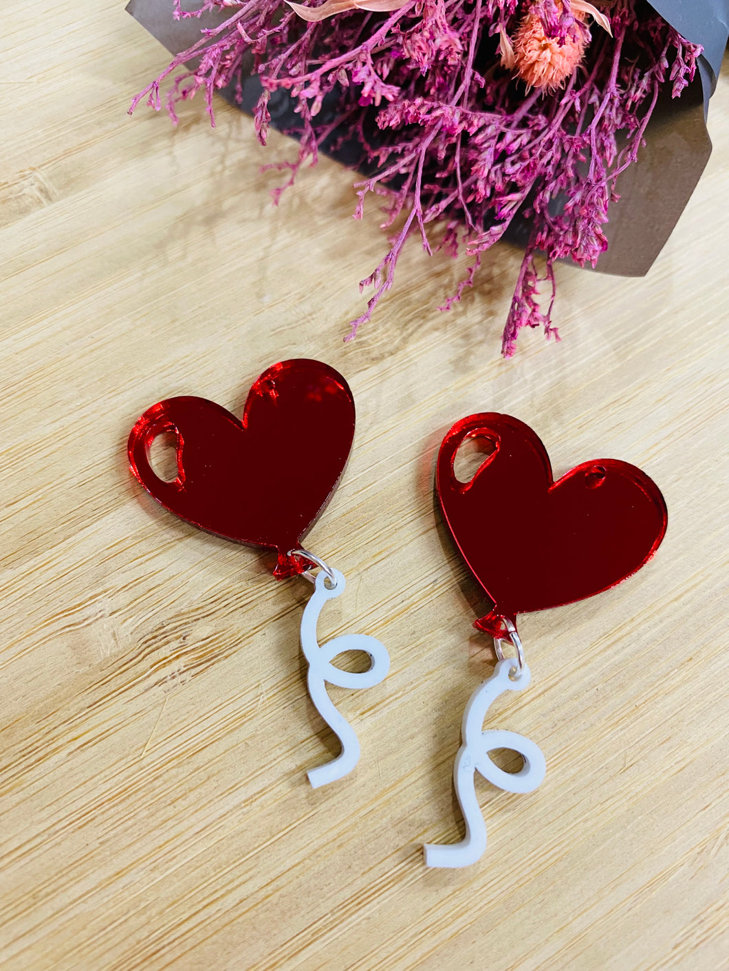 Red mirror love ballon